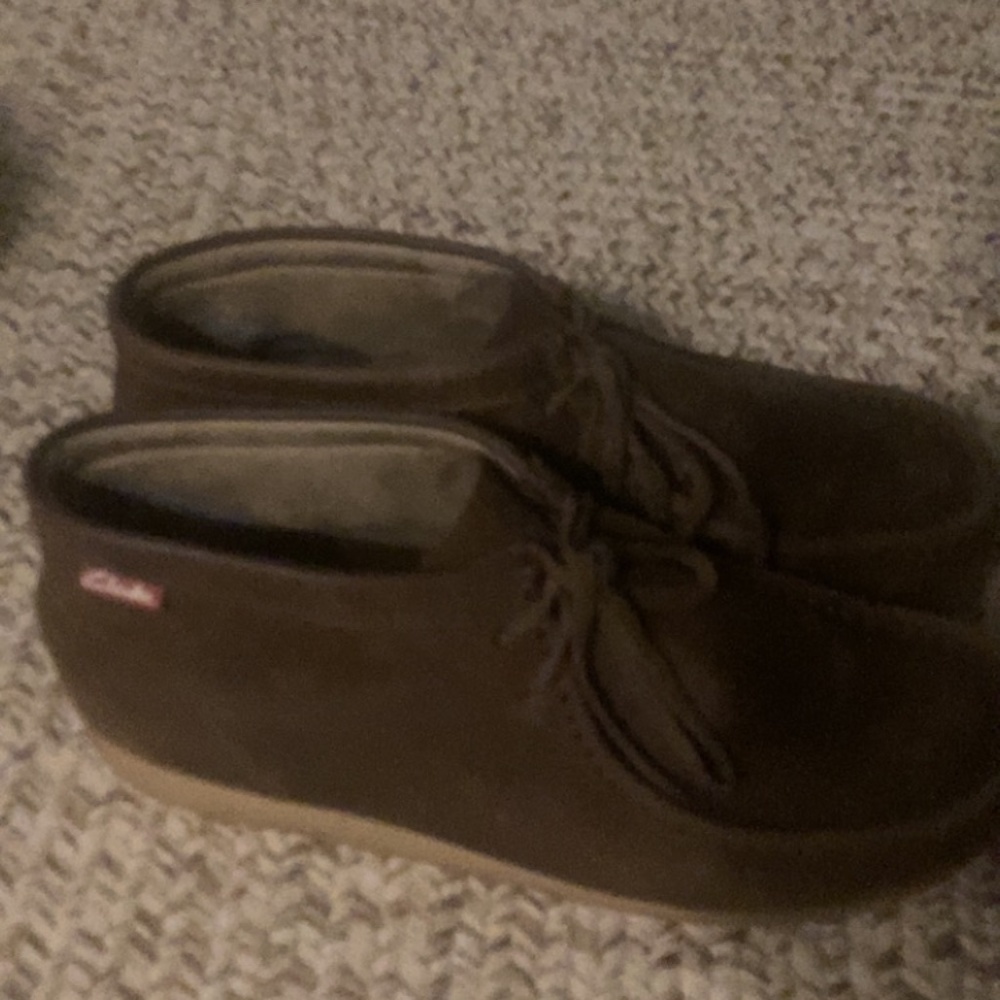 Clarks  Stinson Hi Oily leather Mens Sz 9